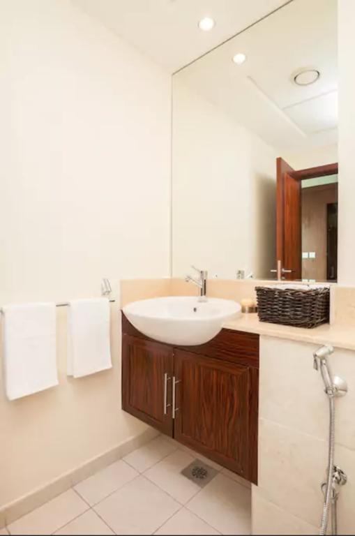 Faraway Homes - Burj Residences دبي المظهر الخارجي الصورة