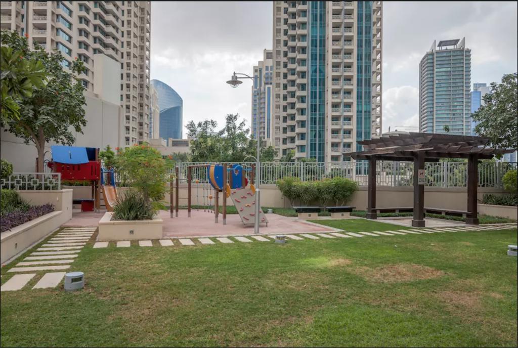 Faraway Homes - Burj Residences دبي المظهر الخارجي الصورة